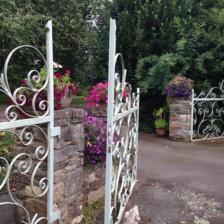 Le Petit Chateau, Matisse Noyal-Pontivy ภายนอก รูปภาพ